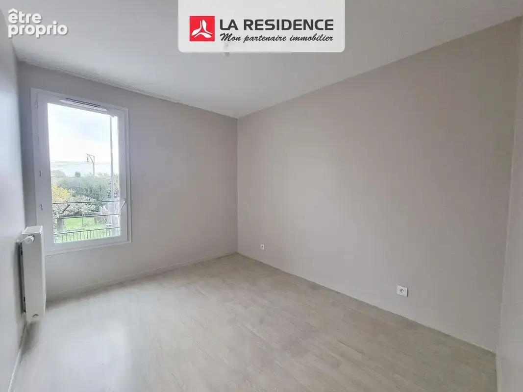 Appartement 4 pièces 74 m² à vendre à Stains (93240) - photo 6