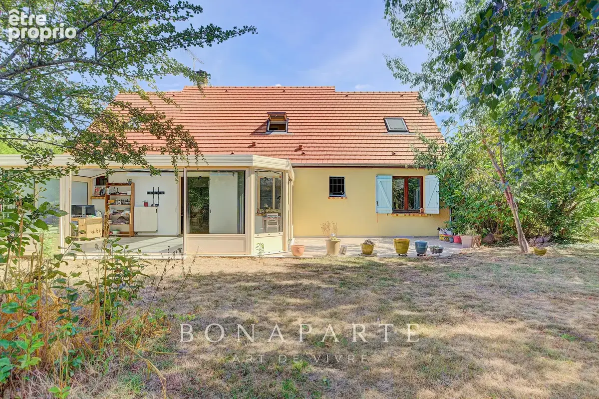 Maison à LA QUEUE-LES-YVELINES