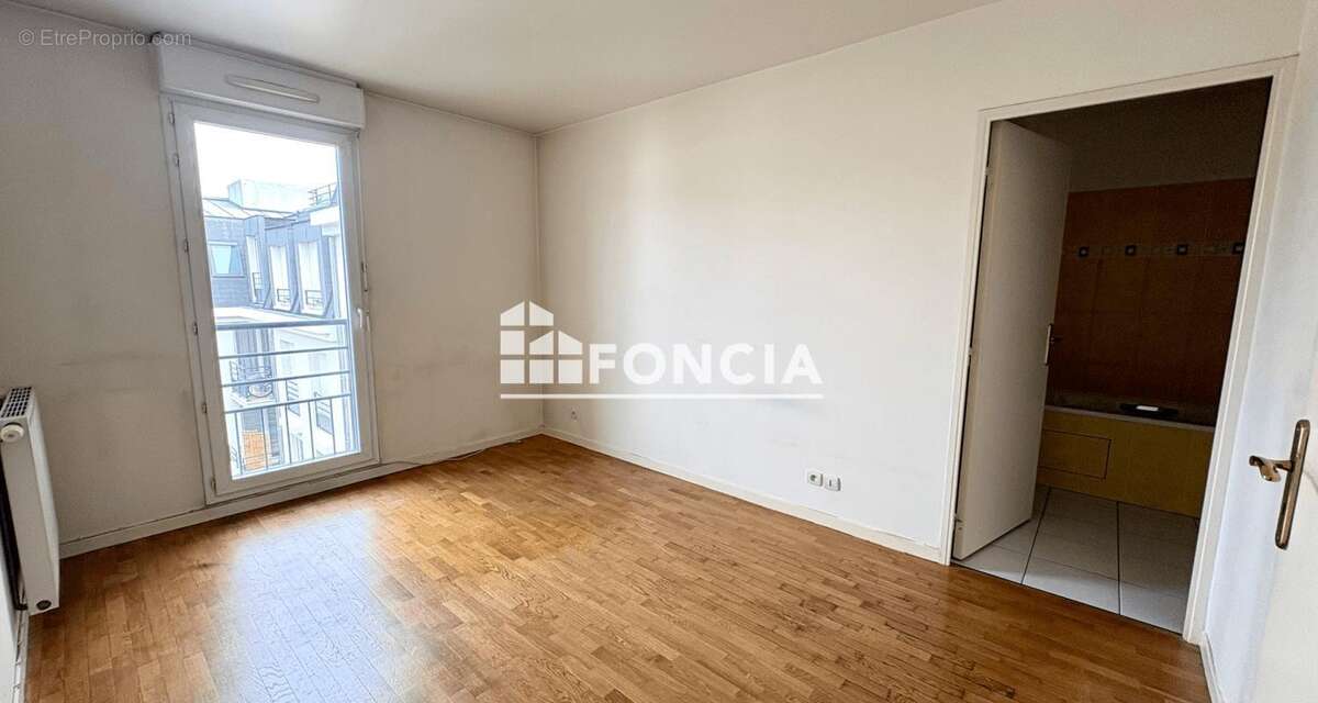 Appartement à FRESNES