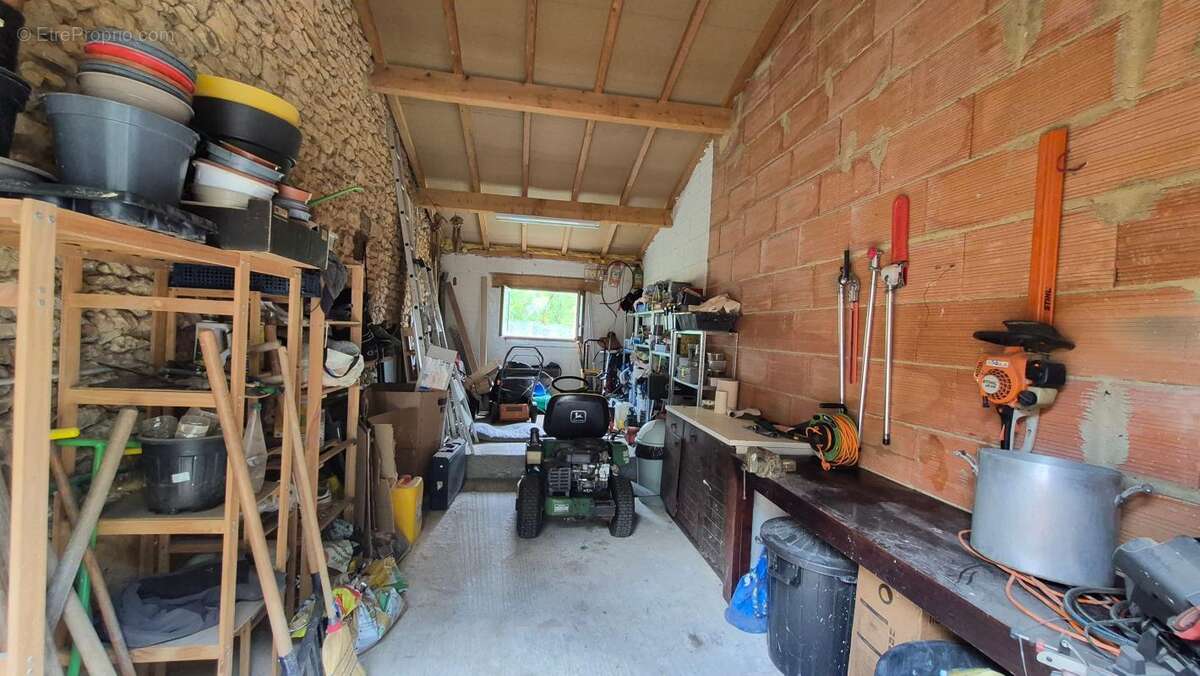 Maison en pierre sur les hauteurs - photo 19