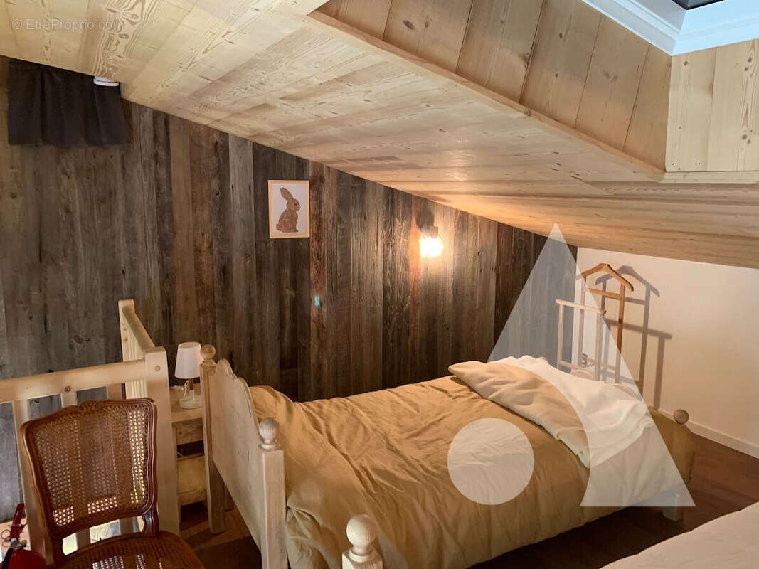 Maison à SAINT-APOLLINAIRE-DE-RIAS