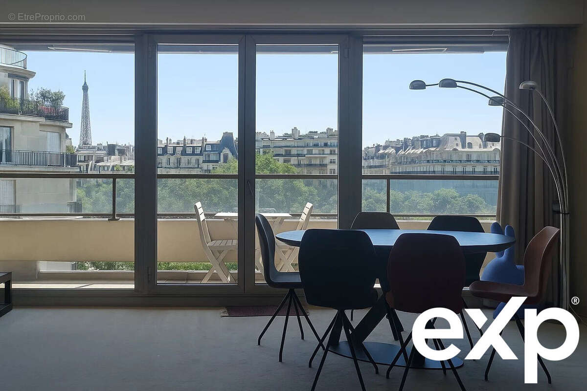 Appartement à PARIS-16E