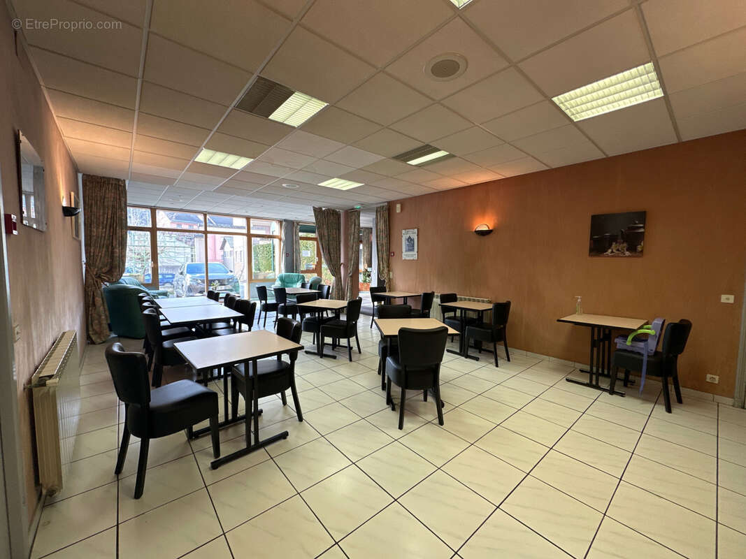 Commerce à DECAZEVILLE