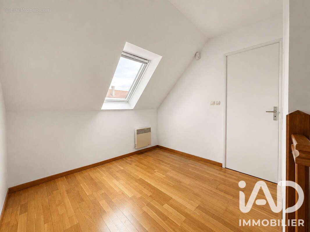 Maison 103 m² à Argenteuil  - photo 8