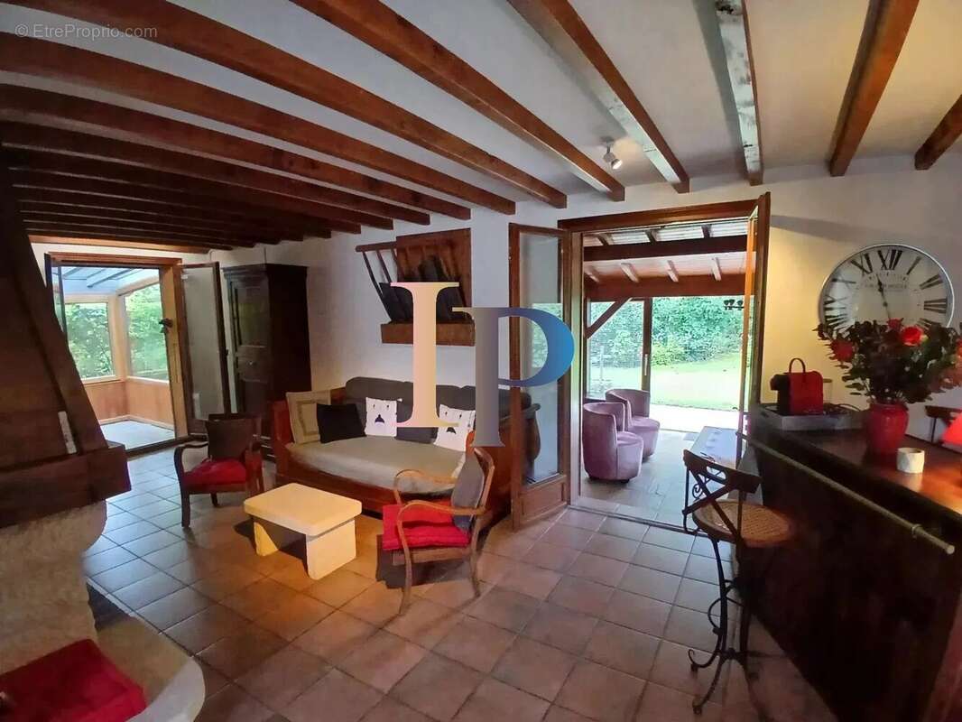 Maison à CHARLIEU