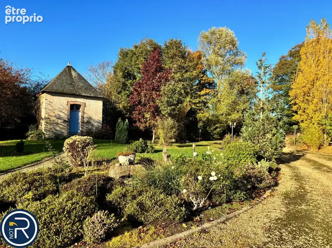 Maison 322 m² à Argentre  - photo 2