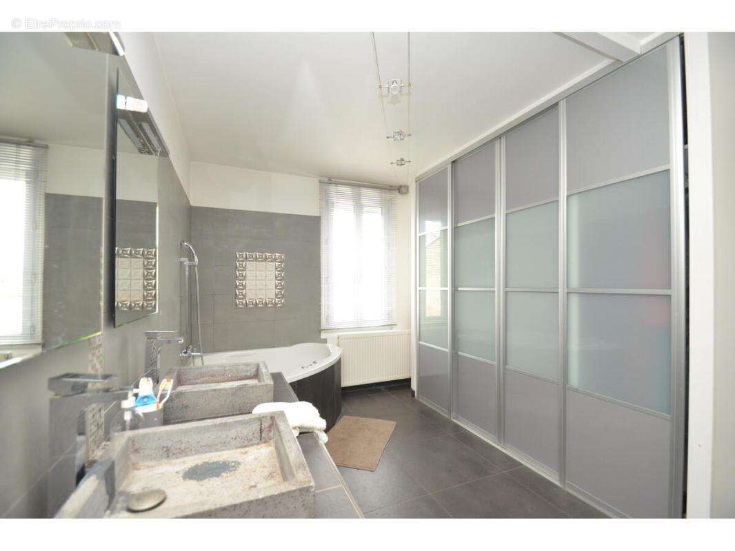 Maison à SAINT-DENIS-DE-PILE