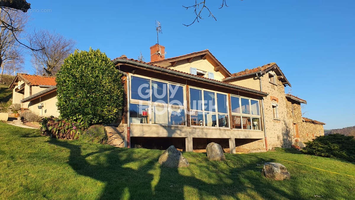 Maison à SAINT-MARTIN-EN-HAUT