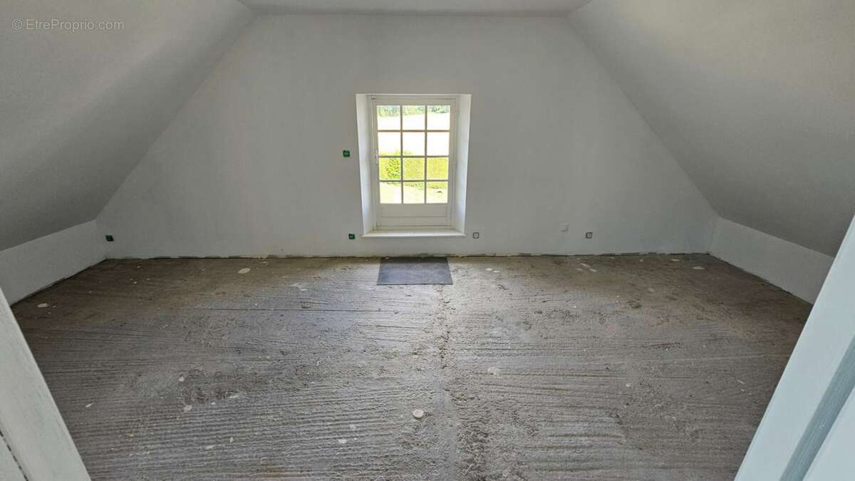 Maison à HOUDAN