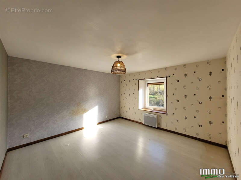 Appartement à FRESSE-SUR-MOSELLE