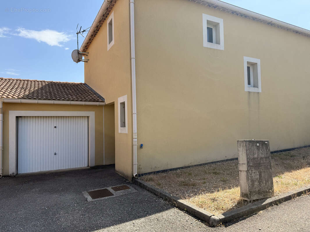Maison à BAGNOLS-SUR-CEZE