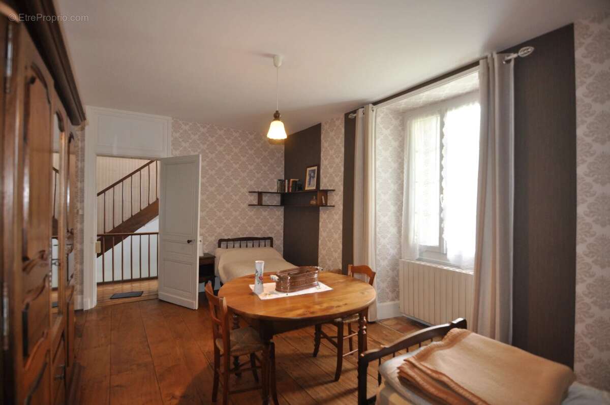 Maison à AUBETERRE-SUR-DRONNE