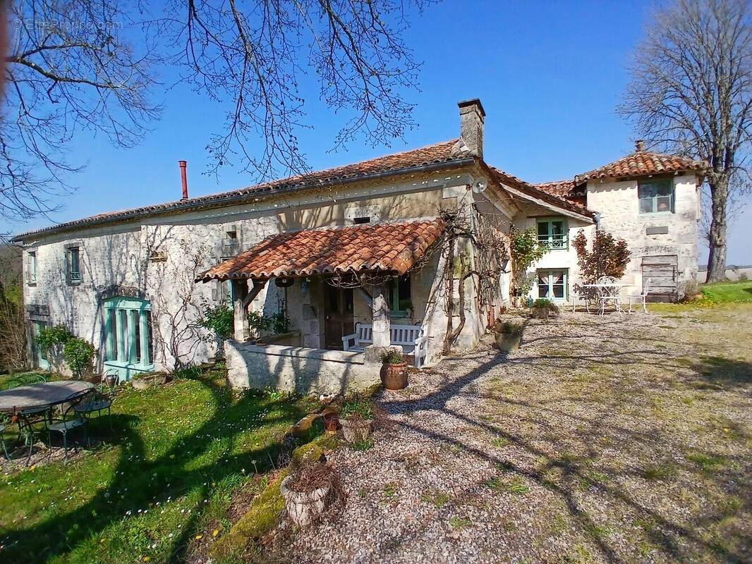 Maison à VERTEILLAC
