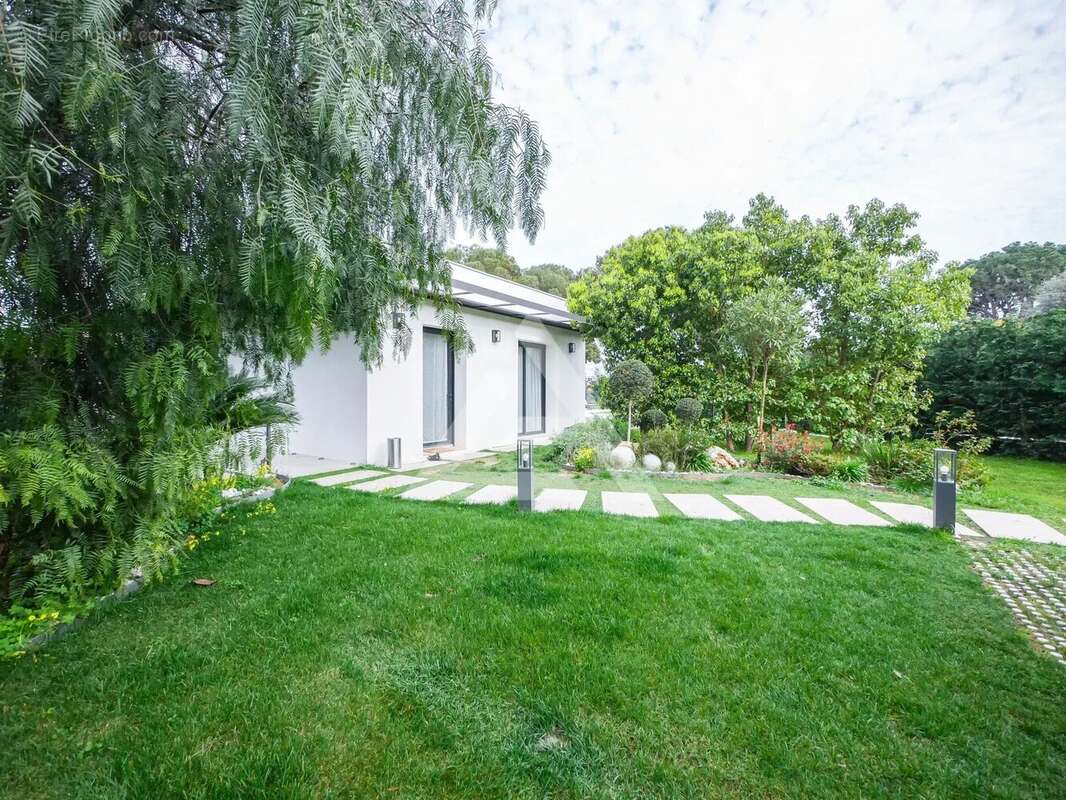 Maison à ROQUEBRUNE-CAP-MARTIN