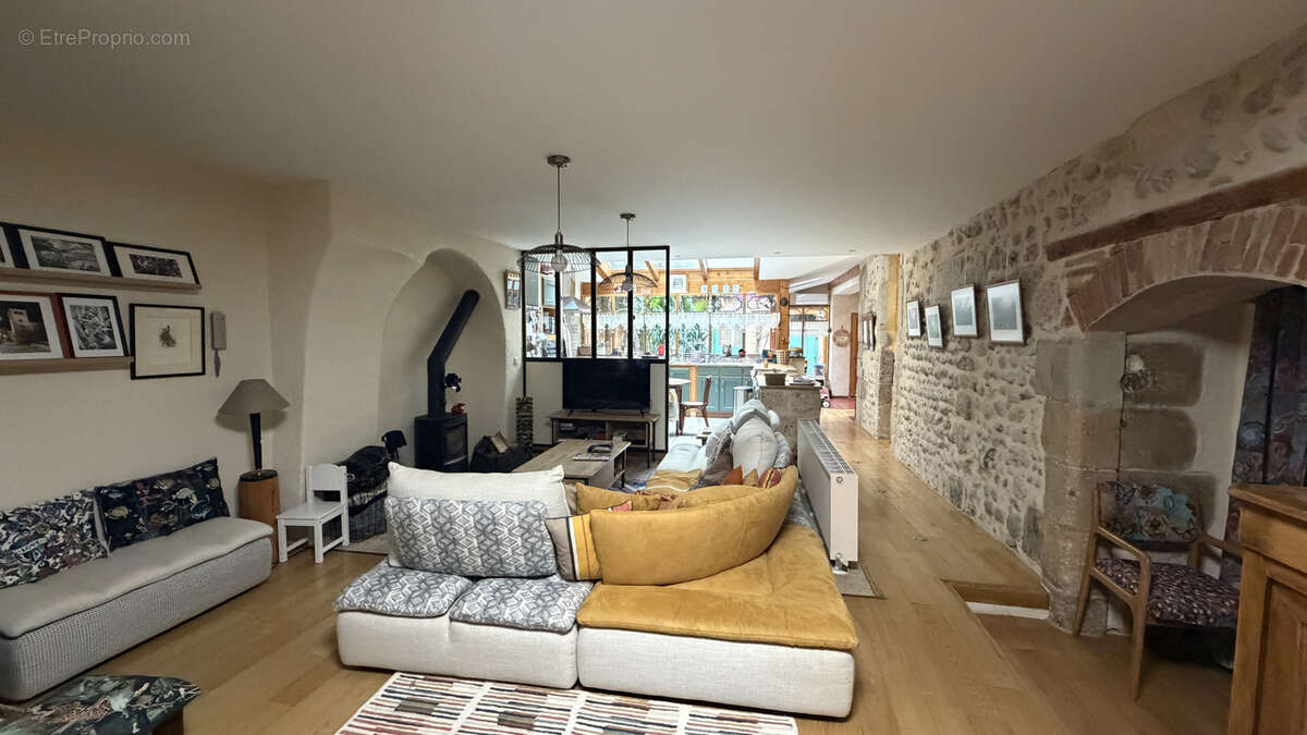Maison à ROMANS-SUR-ISERE