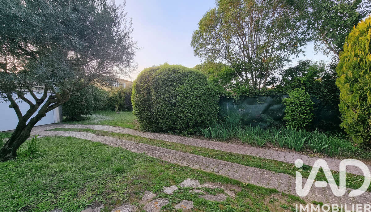 Photo 2 - Maison à LUNEL