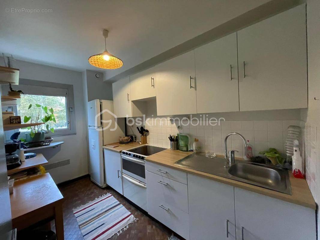 Appartement à MAGNY-LE-DESERT