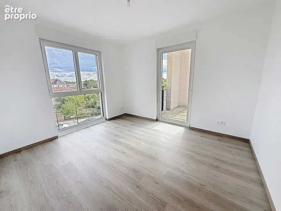 THIONVILLE - Appartement F3 terrasse - grand garage & parking extérieur privé -- 279 000,- € - photo 7