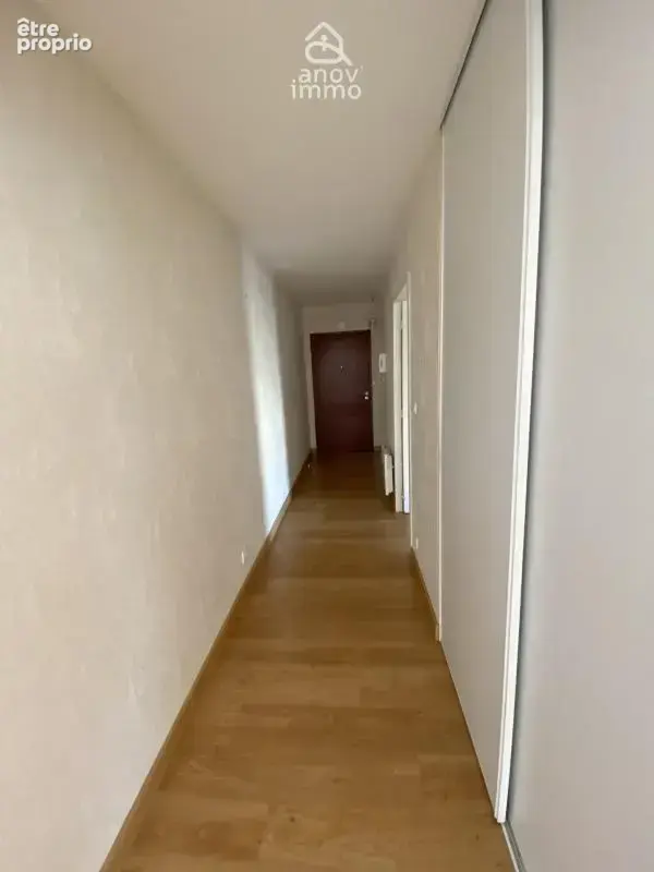 Appartement T3 avec terrasse, cave et parking proche plage e - photo 11