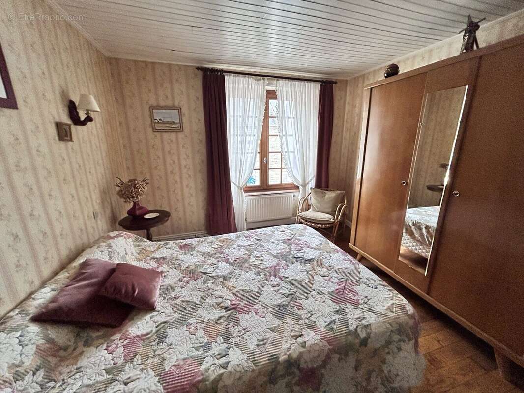 Maison à PLOUGUENAST