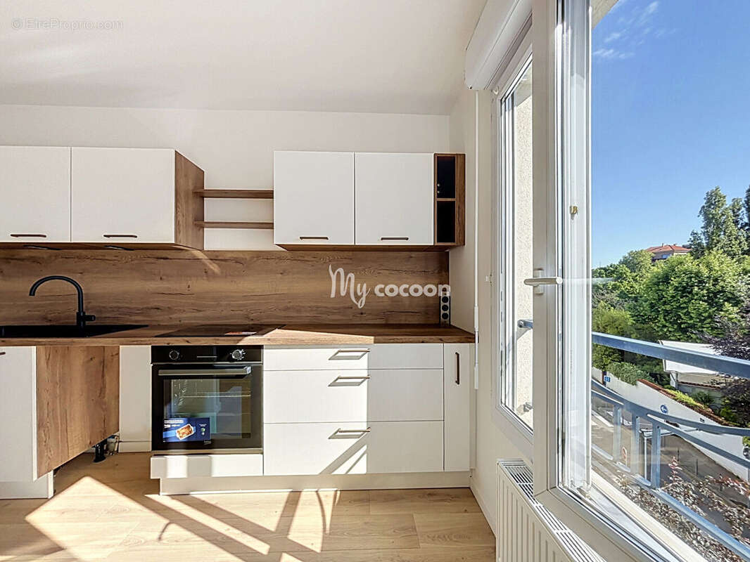 Appartement T2 - 46 m² - Cave et Garage - photo 3