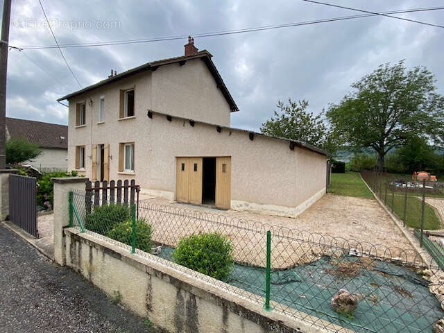 Maison à SAINT-CERE