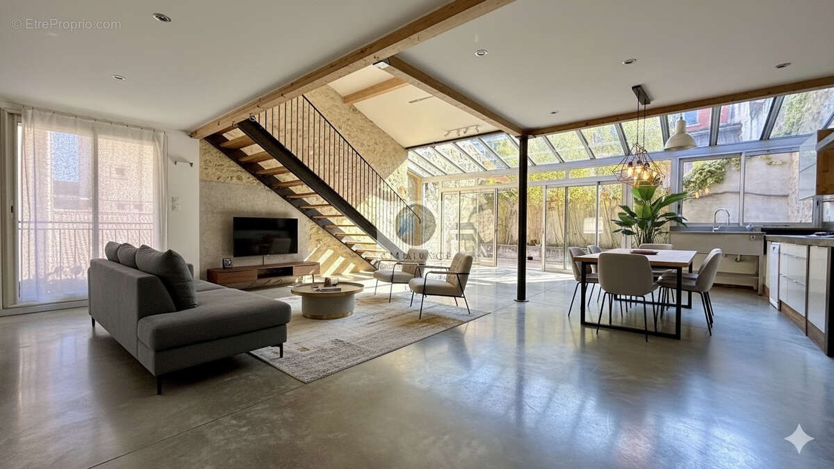 Maison à LIVRON-SUR-DROME