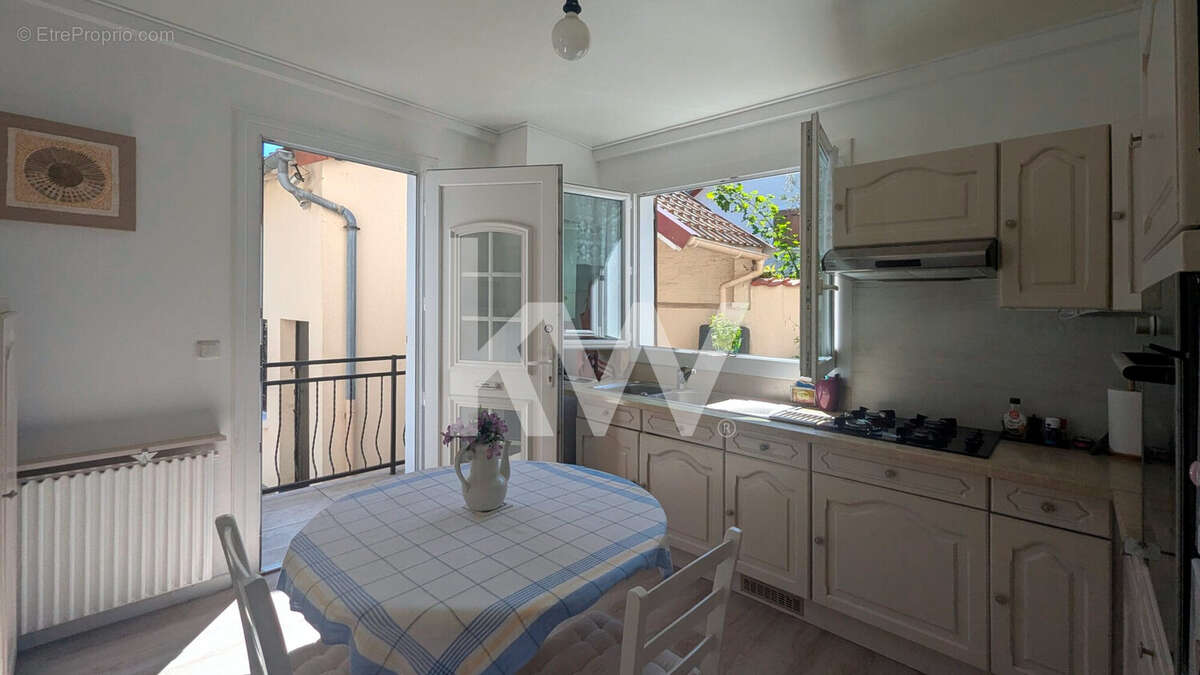 Maison 86 m² à Montmorency  - photo 4