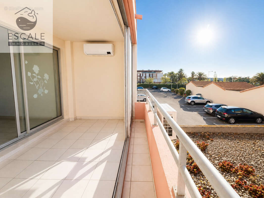 Vente type 2 cabine + garage en sus quartier les quilles a sete - photo 2
