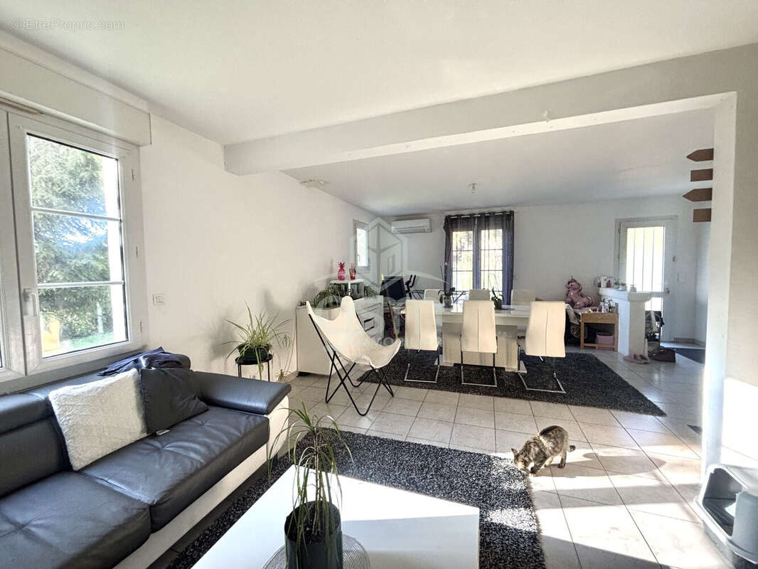 Maison à AZAY-LE-RIDEAU