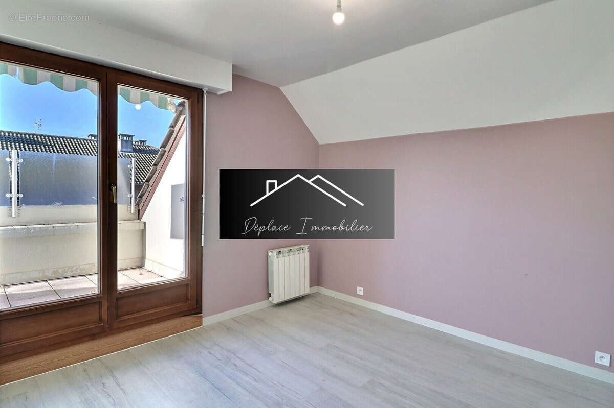 Appartement à DOUVAINE
