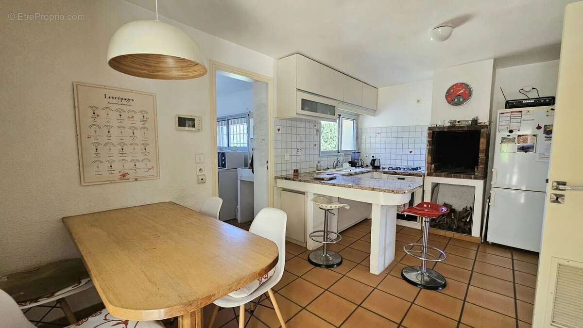 VILLA sur + de 7400m2 de terrain avec PISCINE - photo 12
