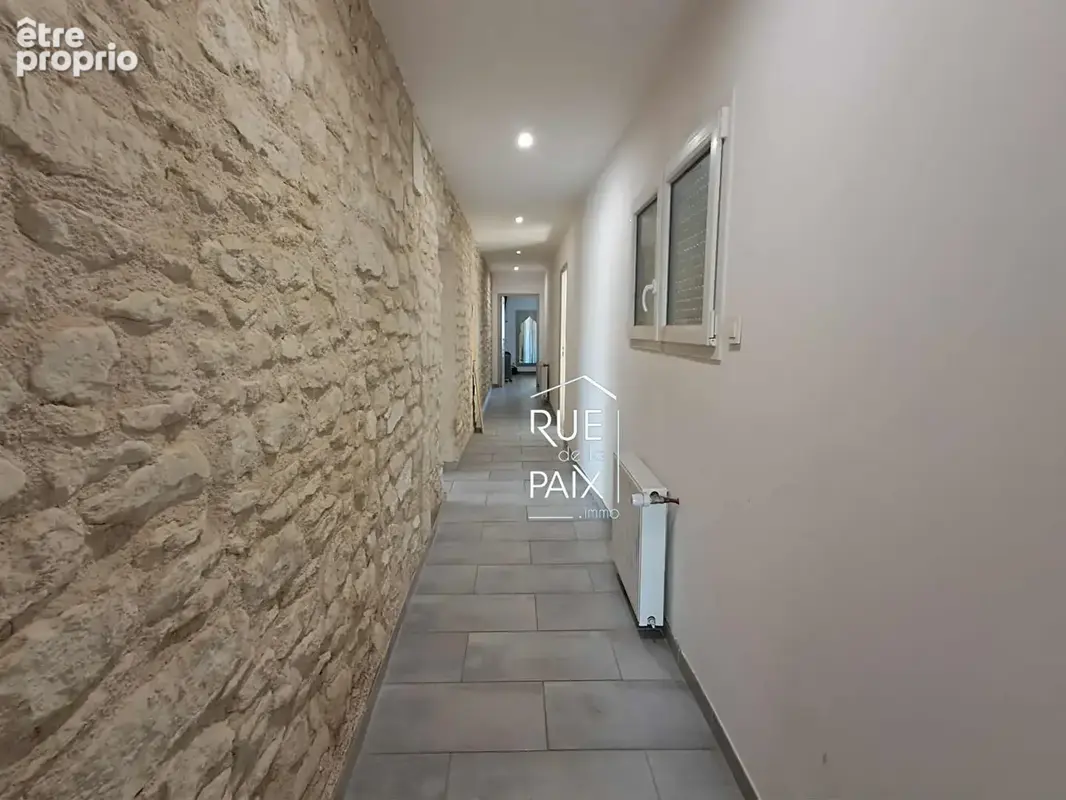 Maison d'habitation avec dépendances et jardin - photo 5