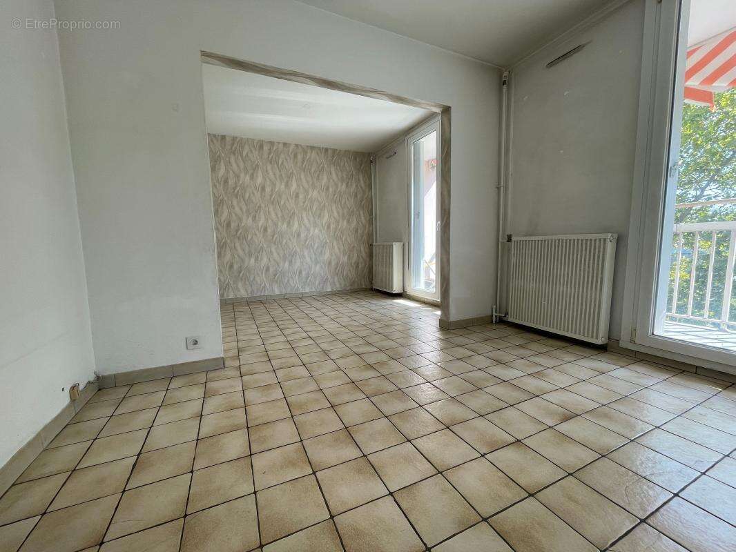 Vénissieux T5 à Vendre avec ORPI - photo 2