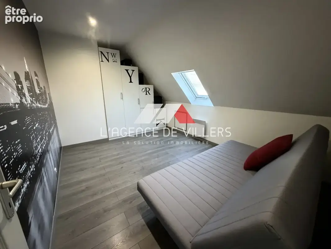 Pavillon récent sur 508 m2 de jardin. - photo 6