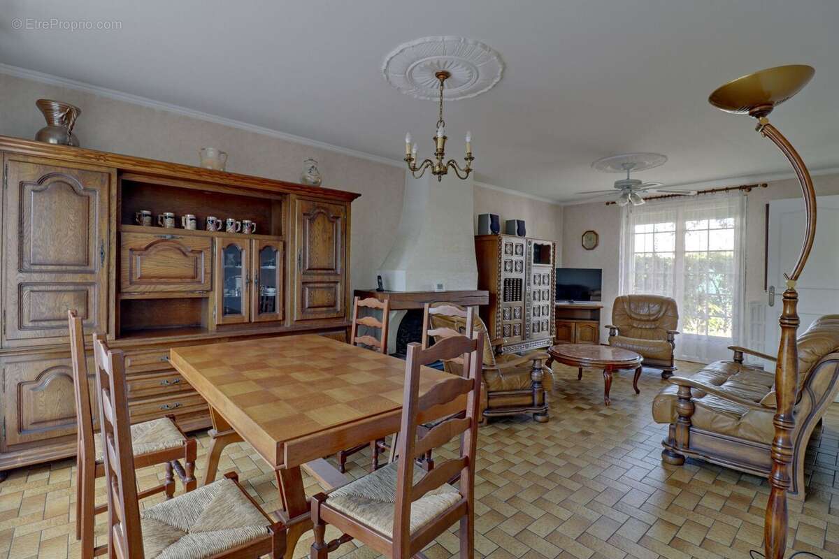 Maison à VERNEUIL-SUR-SEINE