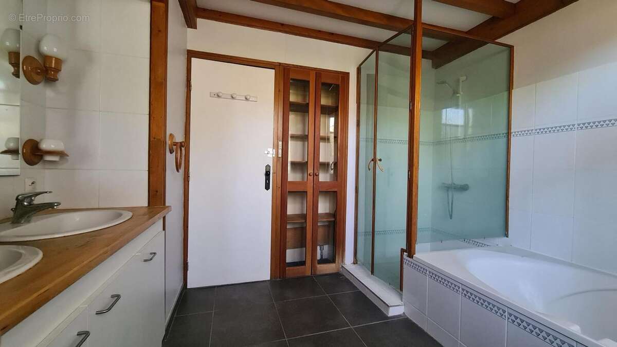 Maison à SAINT-JEAN-SUR-VEYLE