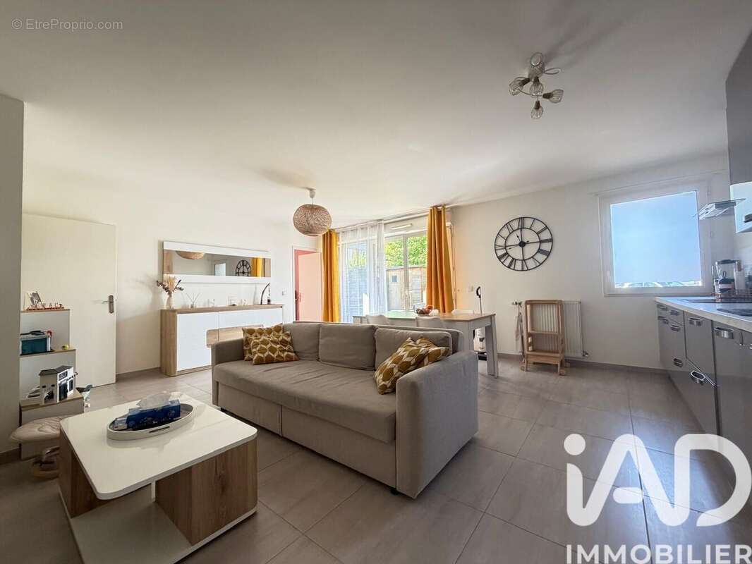Photo 4 - Appartement à SAINTE-GENEVIEVE-DES-BOIS