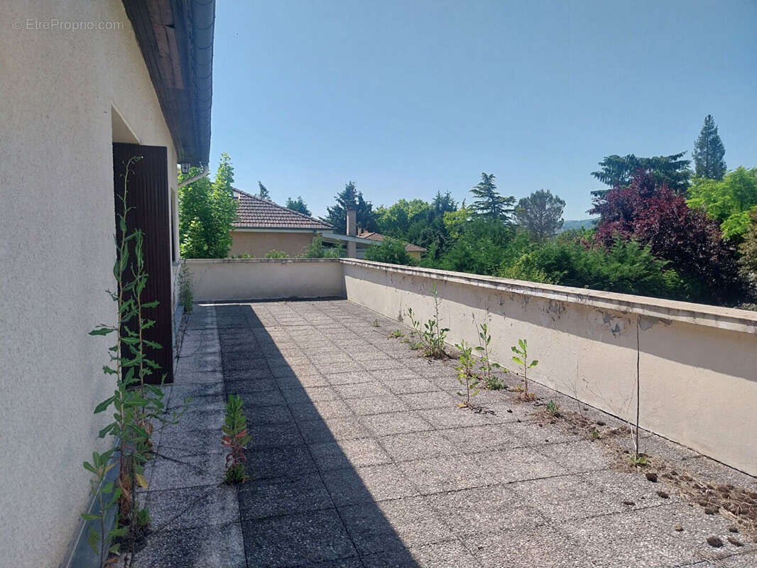 Maison à PONT-EVEQUE