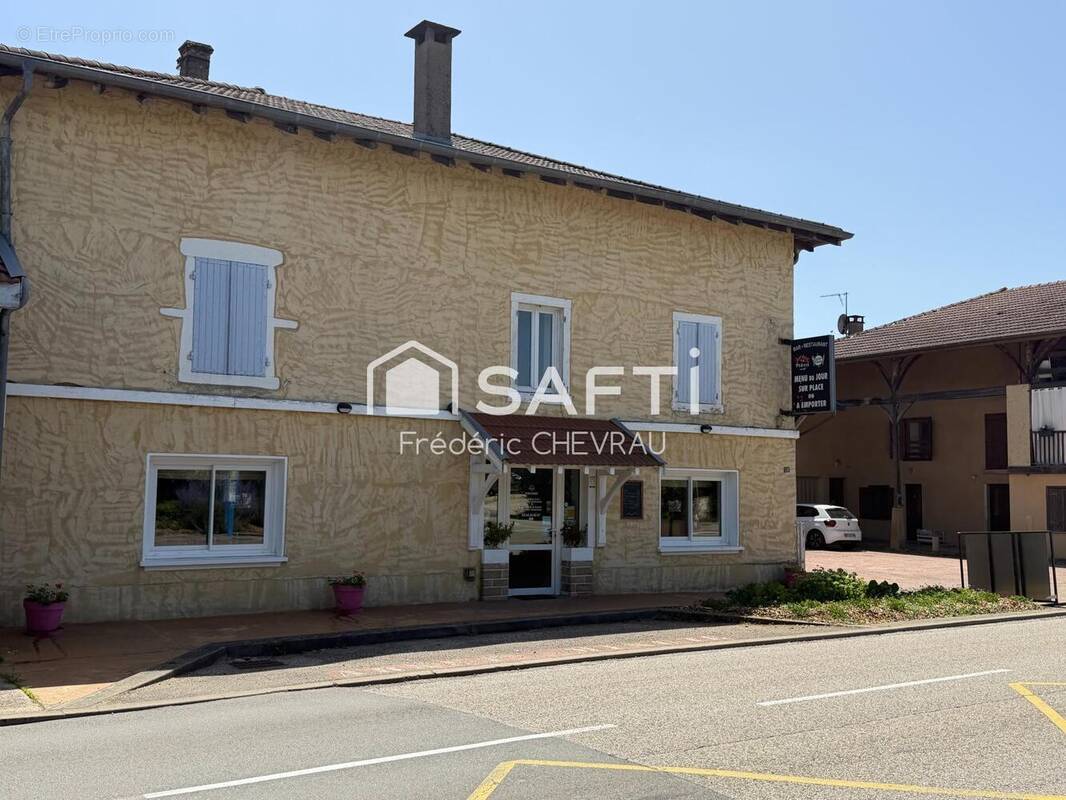 Photo 1 - Commerce à SAINT-CYR-SUR-MENTHON