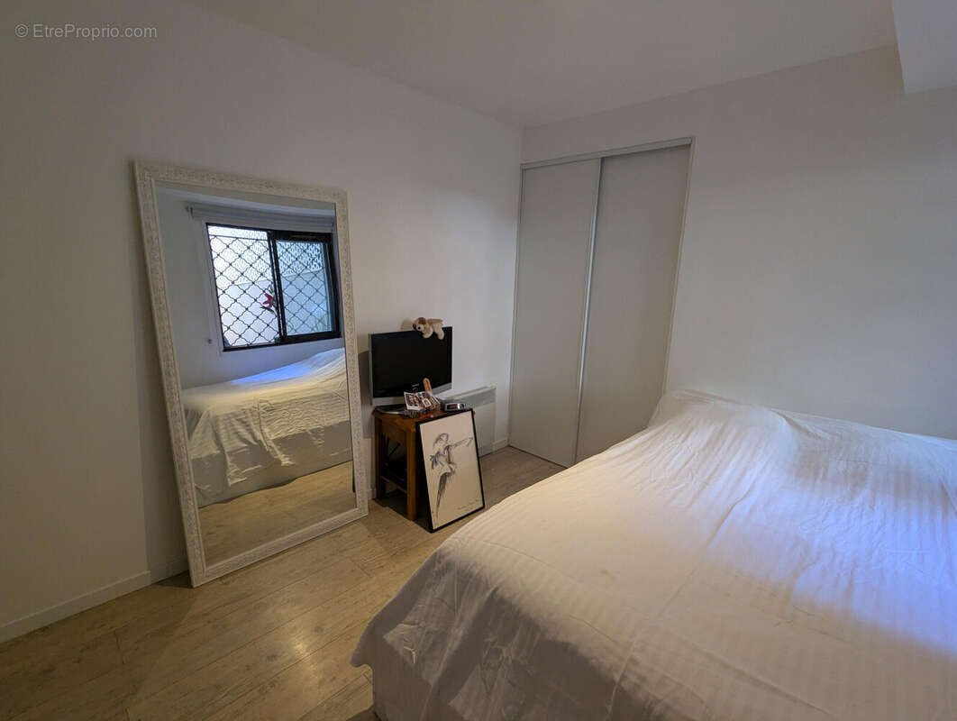 Rare Écusson : 61m² + Terrasse - photo 7