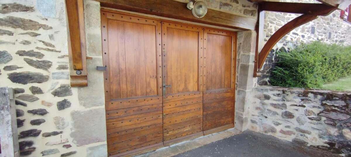 Maison à SAINT-LAURENT-LES-TOURS