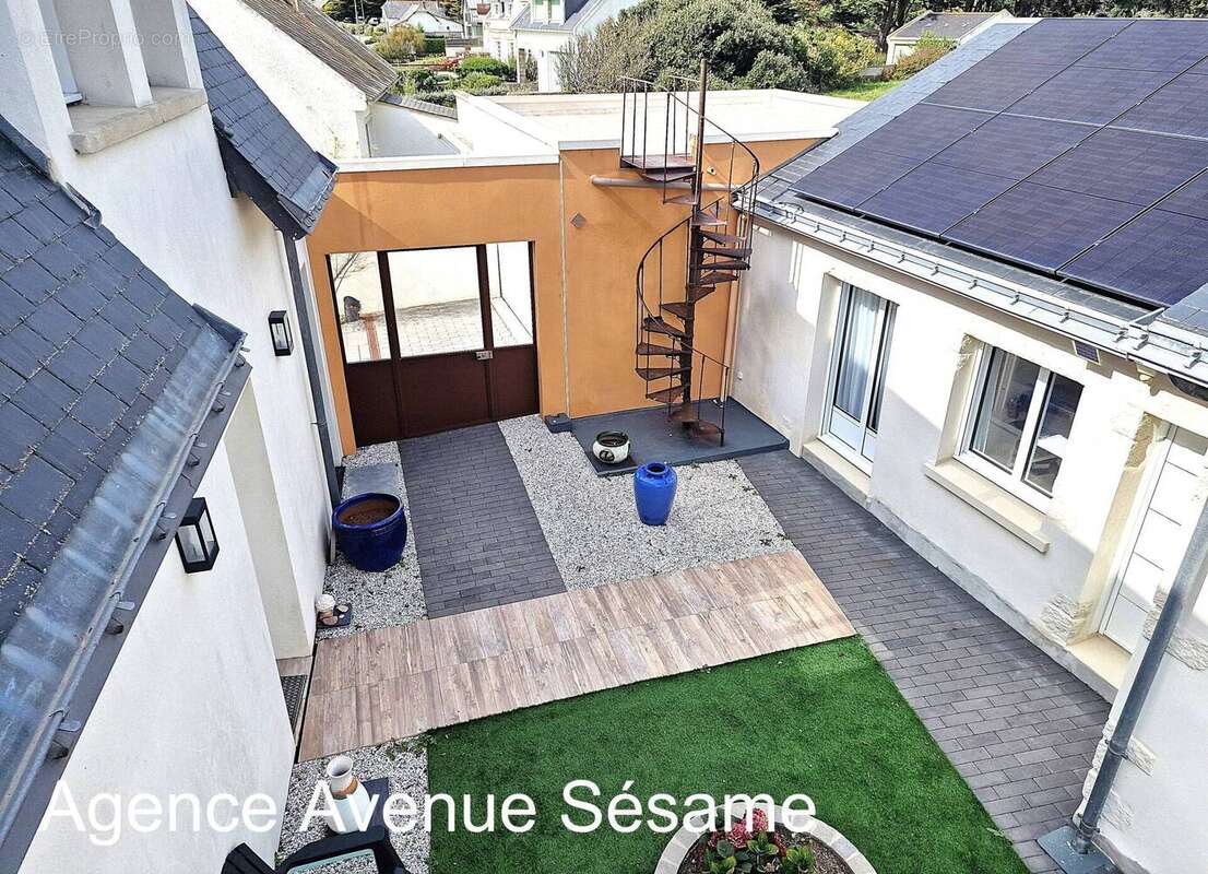 Maison à LE POULIGUEN