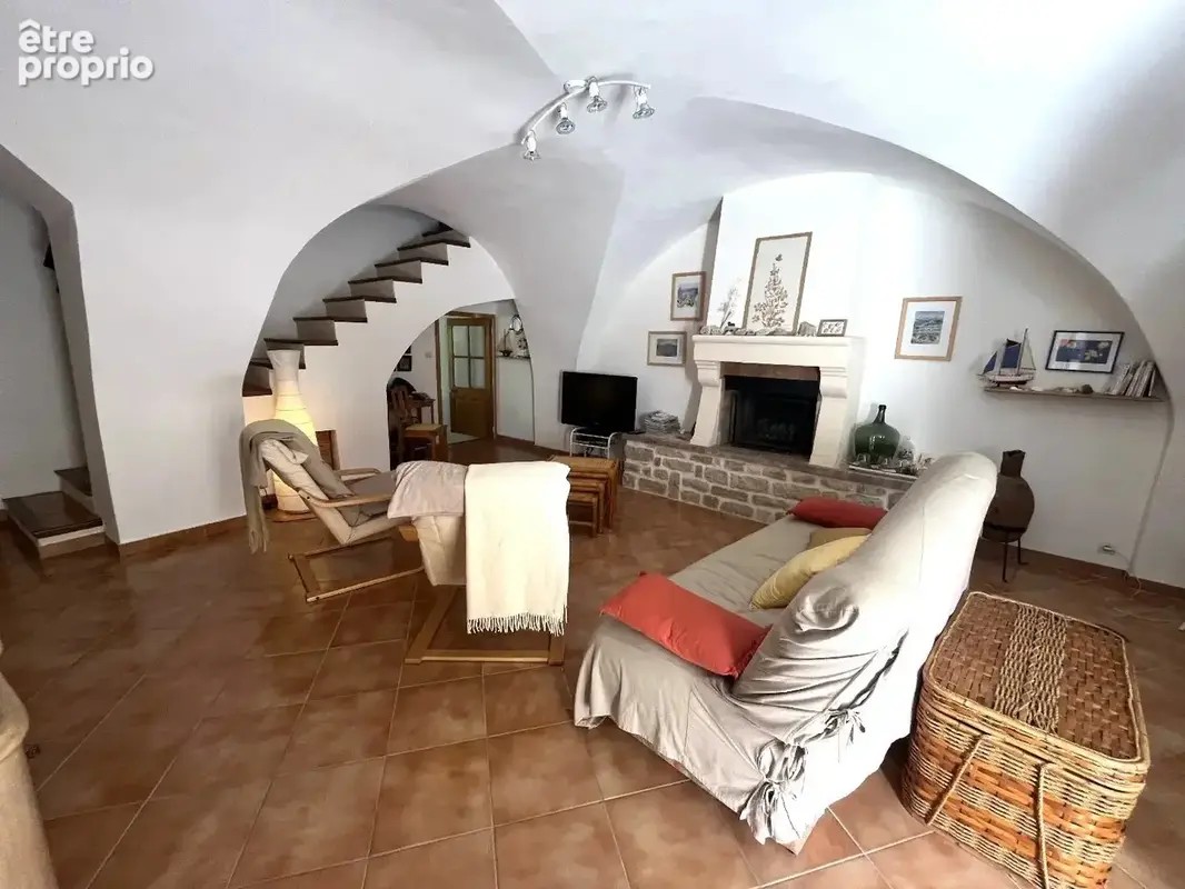 Maison de village rénovée avec 3 chambres et bel extérieur - photo 3