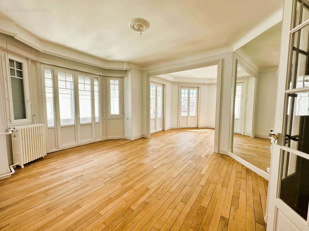 Appartement à VICHY