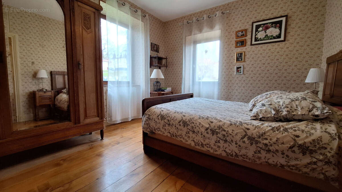 Maison à ESTANDEUIL