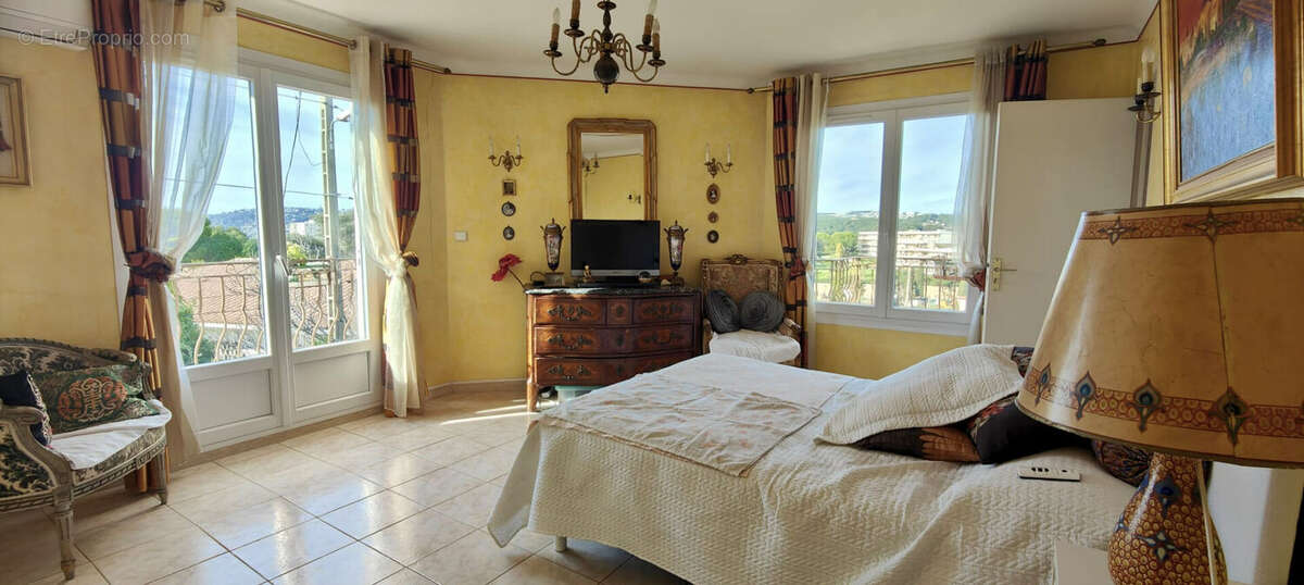 Maison à ANTIBES