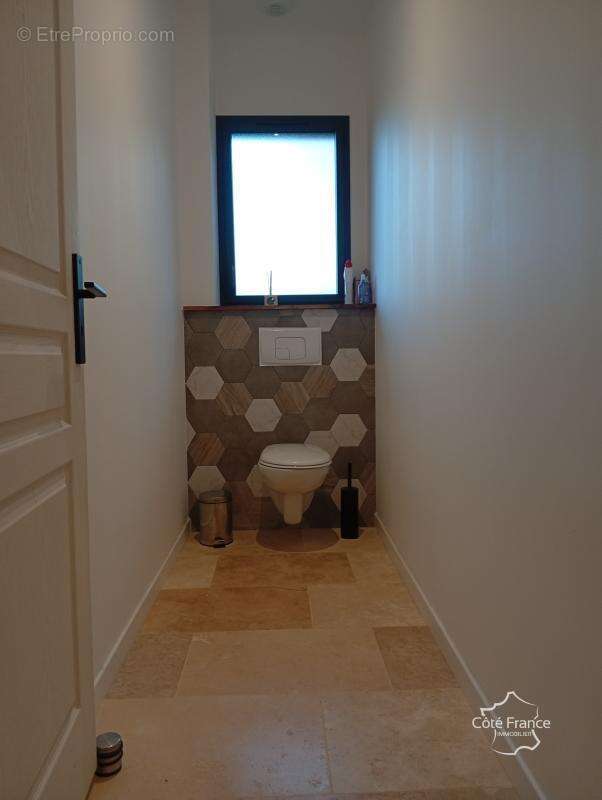 Maison à SAINT-DENIS-LES-MARTEL