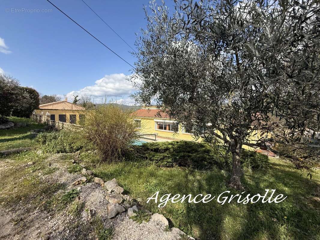 Maison à SAINTE-ANASTASIE-SUR-ISSOLE