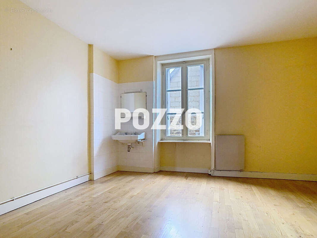 Maison à PLEINE-FOUGERES